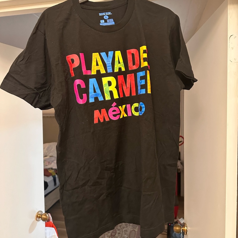 Souvenir t shirt - never worn - Picture 5 of 5